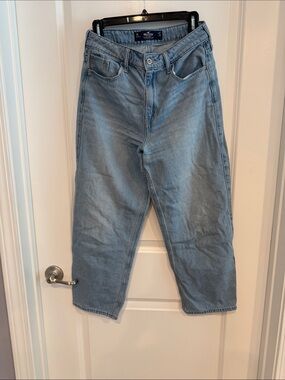 Hollister High-Rise Barrel Light Blue Women's Jeans